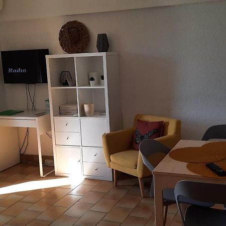 Appartement Climatise Avec Terrasse Au Coeur De Nyons Eksteriør billede